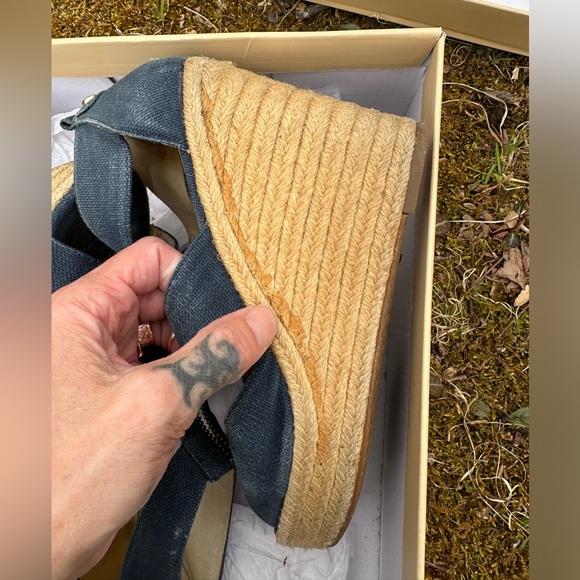 Micheal Kors Damita Wedge | canvas | 7 | Navy - Picture 12 of 16